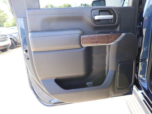 Used 2022 GMC Sierra 2500 Denali w/ Denali Ultimate Package AWD/4WD image 28