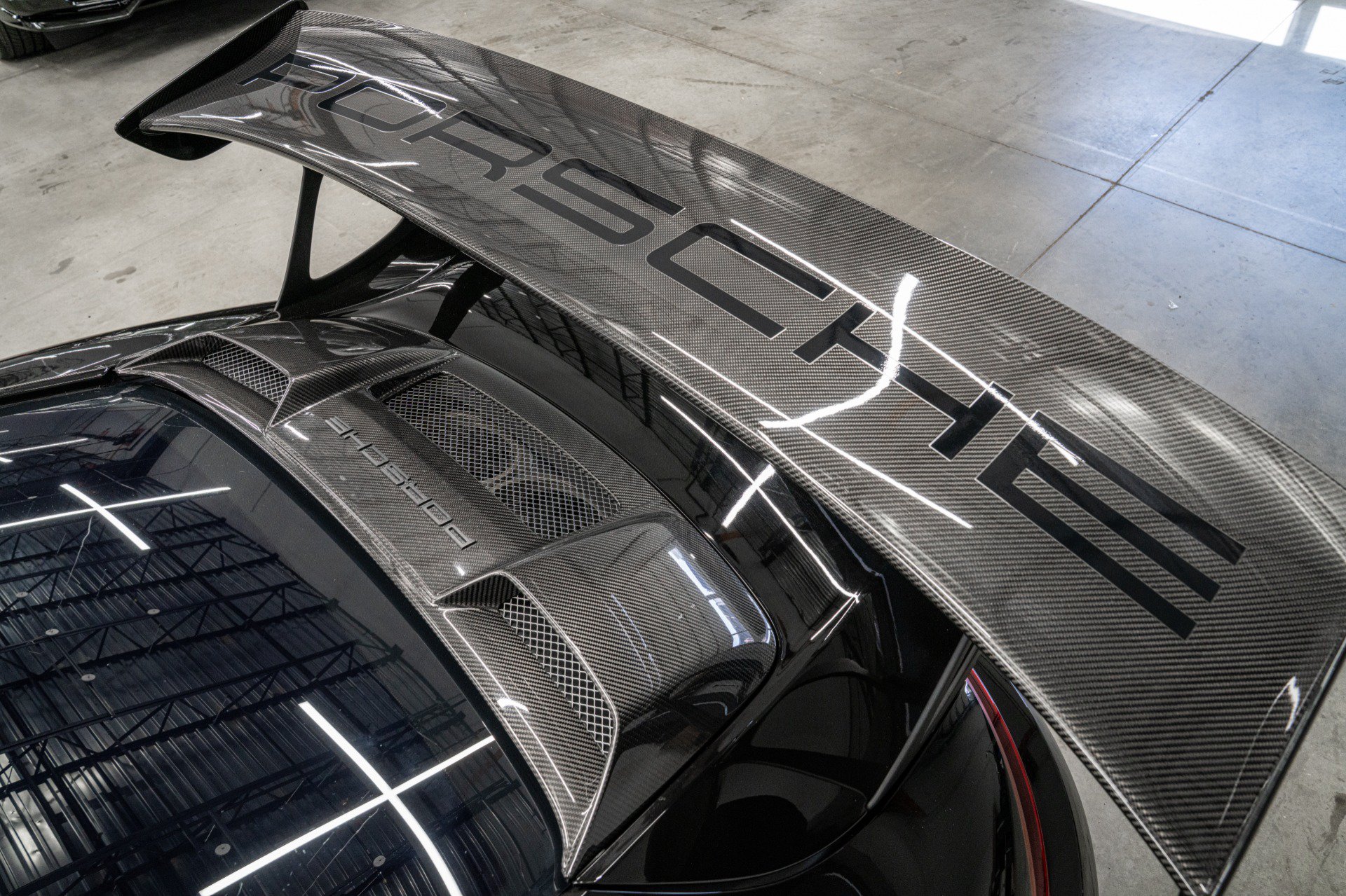 Used 2018 Porsche 911 GT2 RS RWD image 33