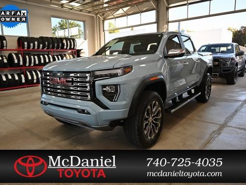 Used 2025 GMC Canyon Denali image 1