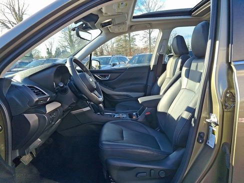 Used 2023 Subaru Forester Limited image 13