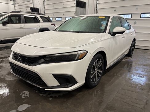 Used 2023 Honda Civic LX image 3