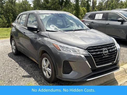 Used 2024 Nissan Kicks S FWD image 1