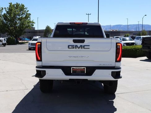 Used 2025 GMC Sierra 3500 Denali Ultimate AWD/4WD image 5