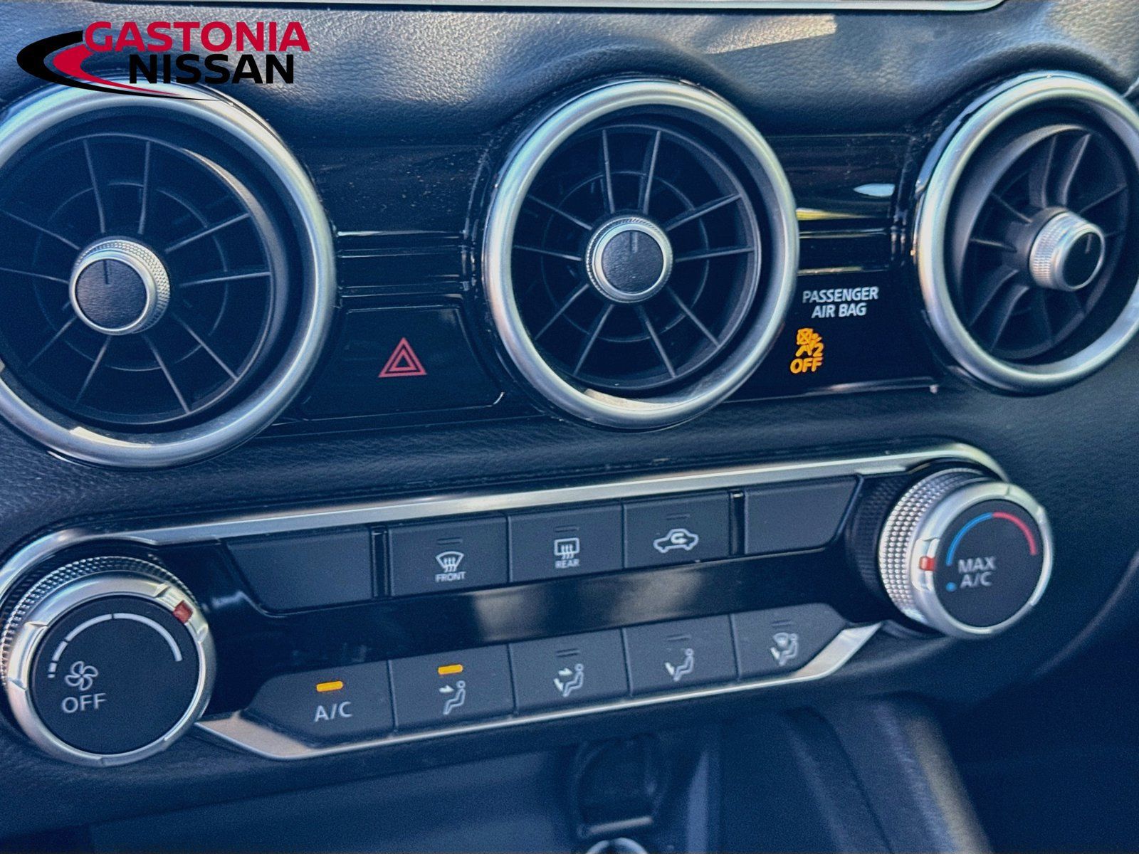 Used 2024 Nissan Sentra SV FWD image 19
