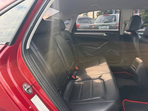 Used 2018 Volkswagen Passat 2.0T R-Line FWD image 27