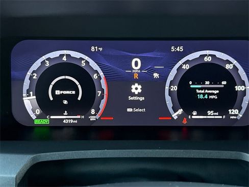 Used 2025 Toyota 4Runner 4WD image 32