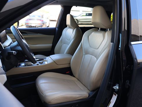 Certified 2023 INFINITI QX60 Luxe w/ Cargo Package image 2