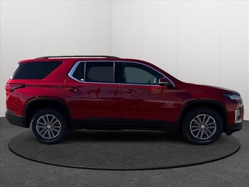 Used 2023 Chevrolet Traverse LT image 5