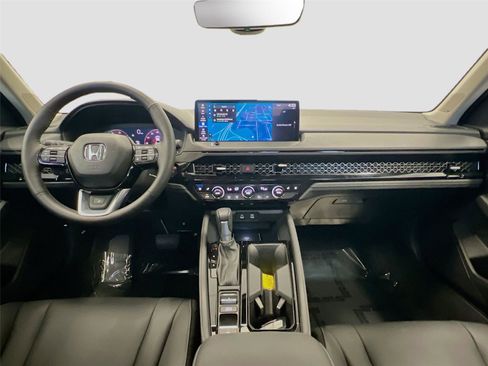 Certified 2025 Honda Accord Touring image 31