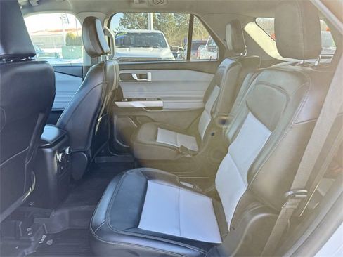 Certified 2023 Ford Explorer XLT w/ Equipment Group 202A image 9