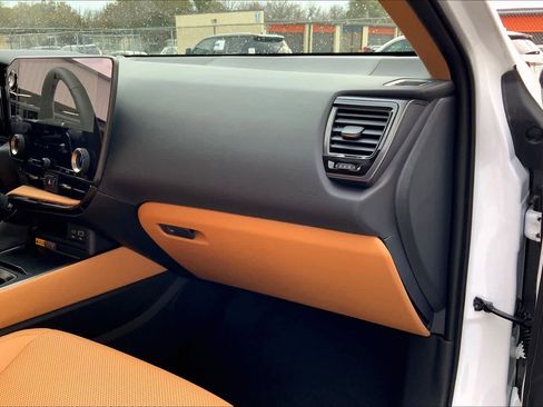 Used 2026 Lexus NX 350 Luxury w/ Accessory Package (2T) image 18