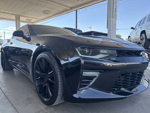 Used 2017 Chevrolet Camaro SS RWD image 2