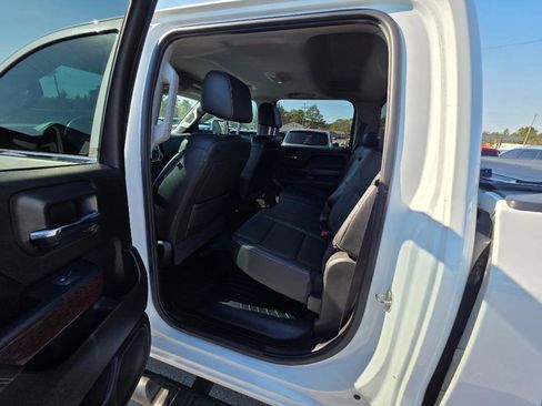 Used 2019 GMC Sierra 2500 SLT w/ Duramax Plus Package image 11