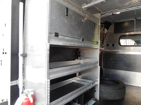 Used 2017 Ford Transit 250 130 Medium Roof RWD image 19