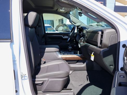 New 2026 GMC Sierra 1500 Elevation image 26