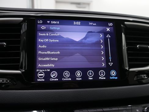 Used 2020 Chrysler Pacifica Touring-L Plus FWD image 61