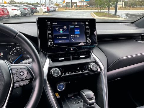 Used 2021 Toyota Venza XLE image 6