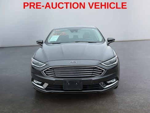 Used 2017 Ford Fusion SE w/ Fusion SE Technology Package FWD image 8