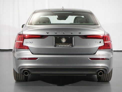 Used 2019 Volvo S60 T6 Momentum AWD/4WD image 13