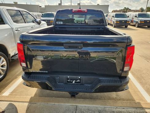 Used 2025 Chevrolet Colorado Trail Boss AWD/4WD image 5