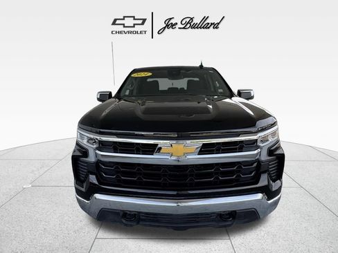 Used 2024 Chevrolet Silverado 1500 LT AWD/4WD image 3