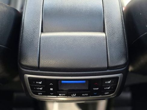 Used 2019 Toyota Highlander Limited Platinum AWD/4WD image 26