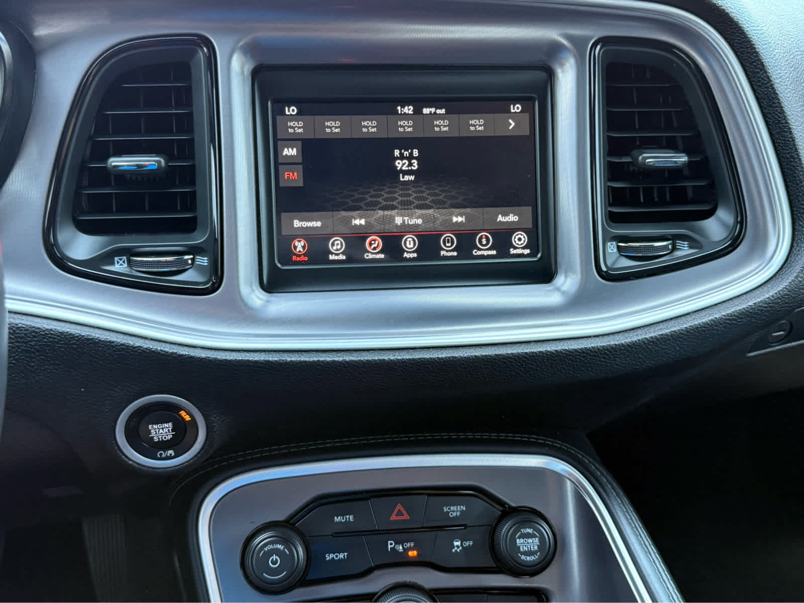 Used 2022 Dodge Challenger SXT RWD image 22