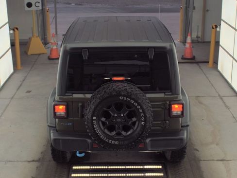 Used 2023 Jeep Wrangler Unlimited w/ Cold Weather Group image 7