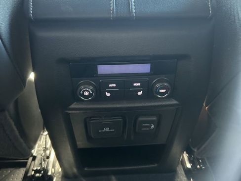 Certified 2023 Chevrolet Traverse Premier AWD/4WD image 23
