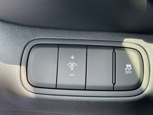 New 2025 Hyundai Venue Limited image 24