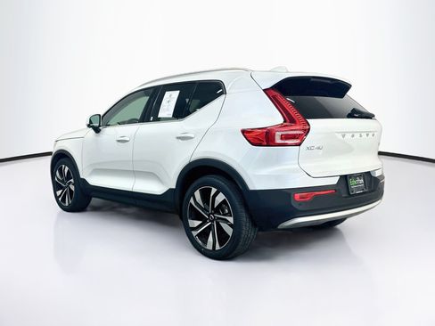 Used 2023 Volvo XC40 B5 Ultimate AWD/4WD image 5