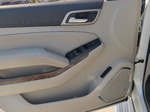 Used 2015 GMC Yukon Denali w/ Premium Package AWD/4WD image 19