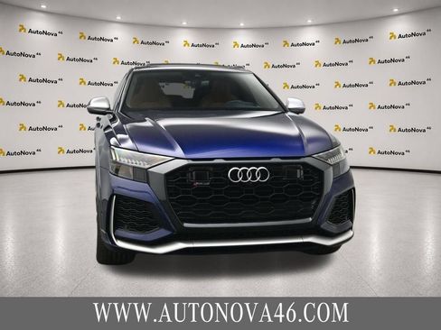 Used 2022 Audi RS Q8 w/ Luxury Package AWD/4WD image 11