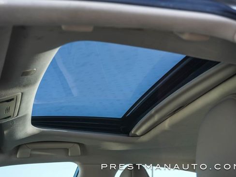 Used 2019 Lexus IS 300 300 image 2