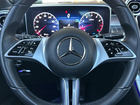 Used 2023 Mercedes-Benz GLC 300 4MATIC image 25