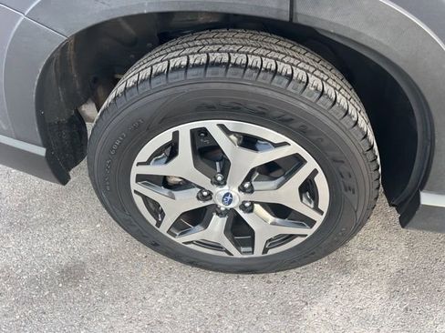 Used 2022 Subaru Forester Premium image 19