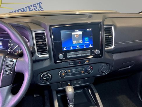 Used 2024 Nissan Frontier SV w/ Technology Package AWD/4WD image 11