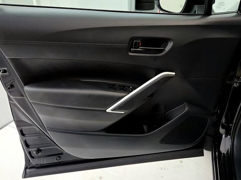 Used 2024 Toyota Corolla Cross AWD Hybrid w/ Moonroof Package image 22