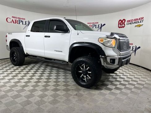 Used 2016 Toyota Tundra SR5 w/ SR5 Upgrade Package RWD image 1