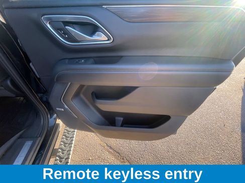 Used 2022 Chevrolet Suburban Z71 w/ Luxury Package image 9