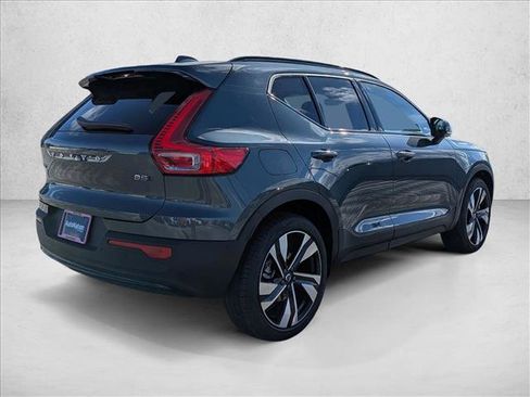 New 2026 Volvo XC40 B5 Ultra w/ Climate Package image 2