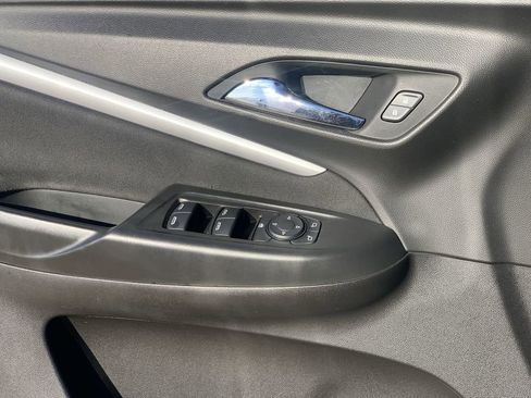 Certified 2022 Chevrolet Bolt EUV LT w/ Comfort Package image 22