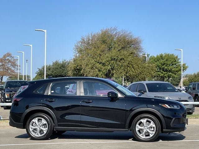 Certified 2025 Honda HR-V LX image 3
