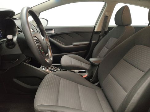 Used 2017 Kia Forte LX w/ LX Popular Package image 17