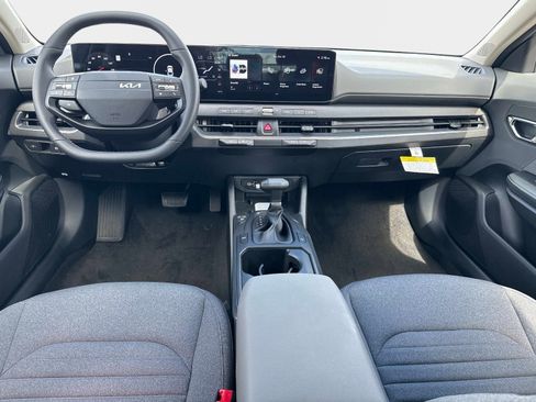 New 2025 Kia K4 EX image 10