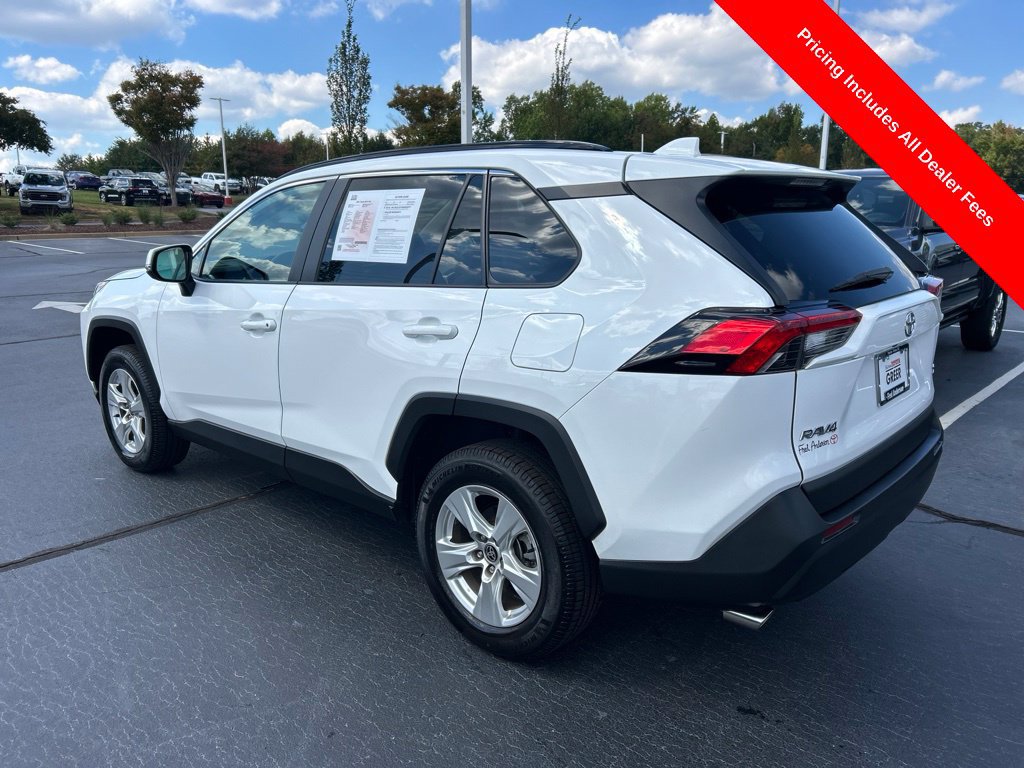 Used 2021 Toyota RAV4 XLE w/ Convenience Package FWD image 18