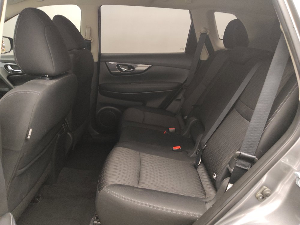 Used 2018 Nissan Rogue S FWD image 18