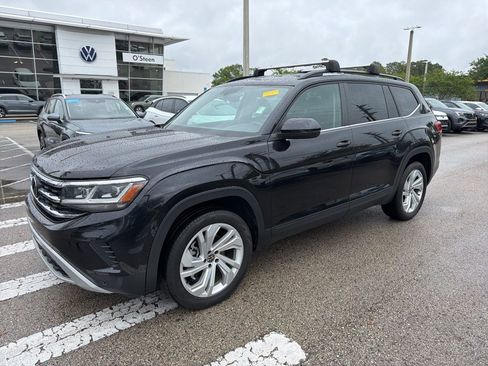 Used 2023 Volkswagen Atlas SE image 1