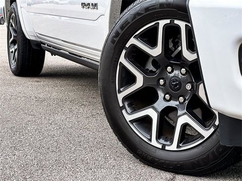 Used 2025 RAM 1500 Laramie w/ Laramie Southwest Edition image 2