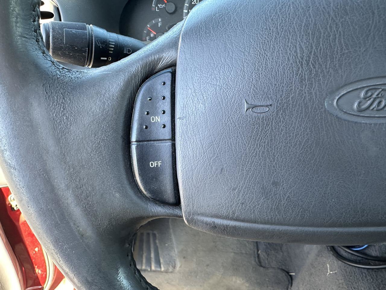 Used 2002 Ford F150 XLT AWD/4WD image 13